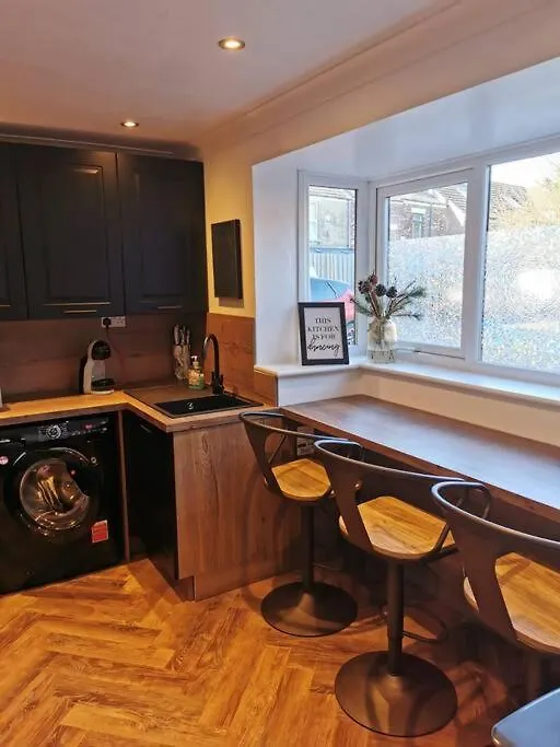 Cottage/Boutique Style - Free Parking & Wi-Fi Kingston upon Hull Holiday home